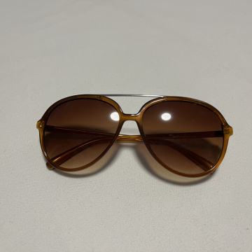 Bershka smeđe sunčane naočale