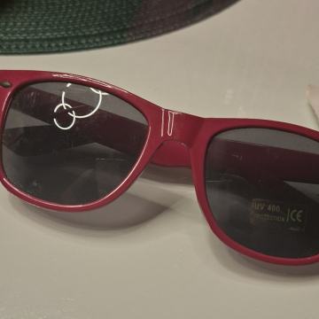 BORDO CRVENE SUNČANE NAOČALE - NOVO