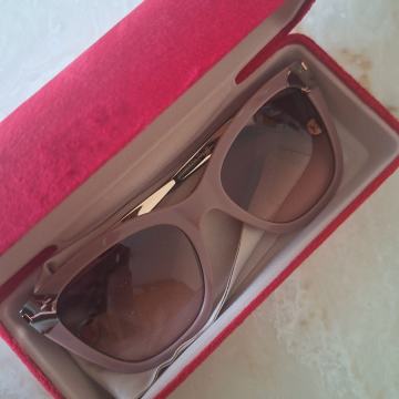 Carolina Herrera sunča