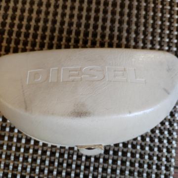 Disel futrola za naočale