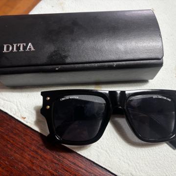 Dita suncane naocale