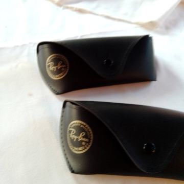 dvije torbice za Ray Ban naočale