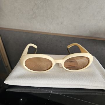 Le Specs 'Work it' naocale, Ivory