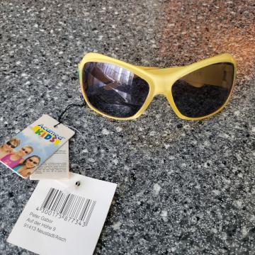 Naočale sunčane,za dijete od 2-3 god,NOVO, vidi slike!