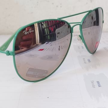 Nekoliko modela sunčanih naočala