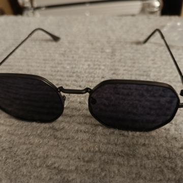 Nove nekorištene naočale