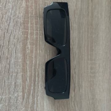 Off-white sunčane naočale