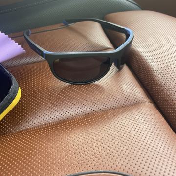 naočale sunčane,POLAROID, NOVE