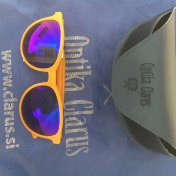 Prodajem nove diesel suncane naocale sa etiketom iz optike