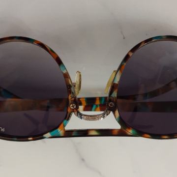 Prodajem Pull&Bear retro naočale u odličnom stanju