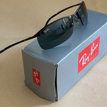 Ray-Ban RB 3183 odlično očuvane, bez oštećenja i ogrebotina!
