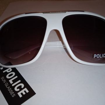 Sunčane naočale (bijele Police)