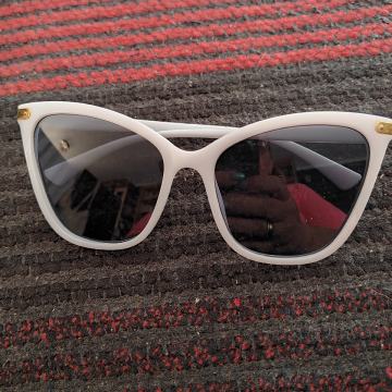 Sunčane naočale prodajem