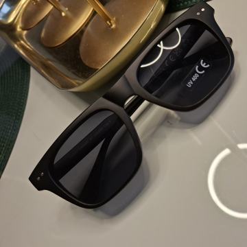 SUNČANE NAOČALE -  NOVO