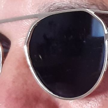 SUNČANE NAOČALE ( UNIVERZALNE) POKLON GRATIS !!!