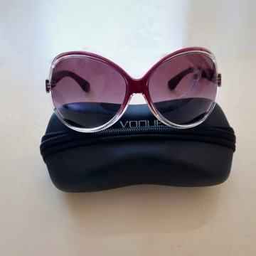 Sunčane naočale Vogue