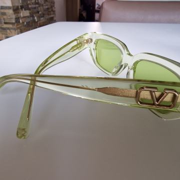 Valentino naočale - nove koštaju 330€