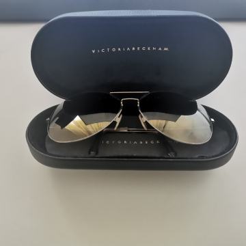 Victoria Beckham sunčane naočale