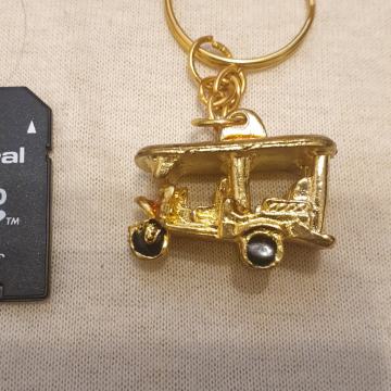 Atraktivan metalni privjesak trocikla...Tajlandski Taxi