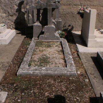 DUBROVNIK, BONINOVO, GROB NA PRAVOSLAVNOM GROBLJU PRODAJEM