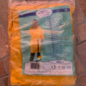 KABANICA ZA KIŠU SA KAPULJAČOM! (L VELIČINA) NOVO! ZAGORJE-VŽ-ZG!