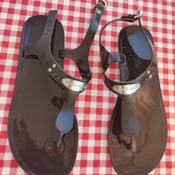 MICHAEL KORSPLATE JELLY SANDALSbr. 38