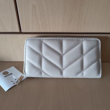 Novčanik bež dim.20x11 cm