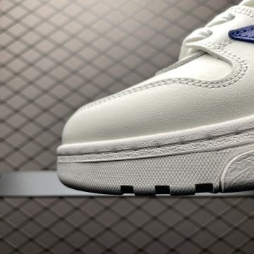 Out Of Office Animation tenisice