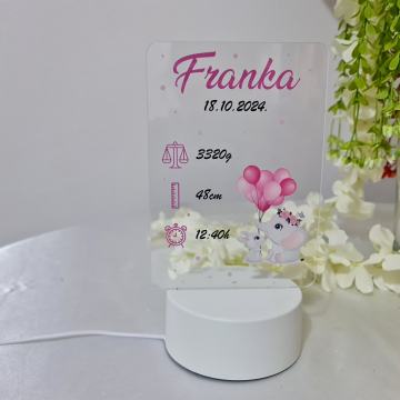 Personalizirana noćna lampa sa podacima o rođenju djeteta