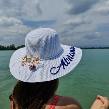 Personalizirani šešir za plažu sa malim cvjetovima