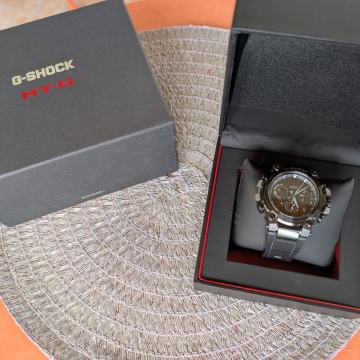 Sat Casio G shock MTG B3000 crni