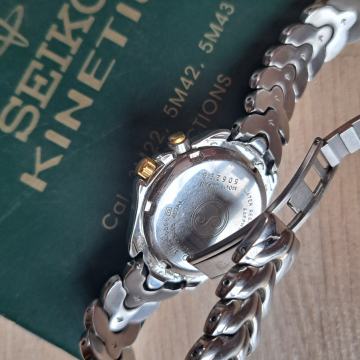 SEIKO KINETIC ŽENSKI RUČNI SAT