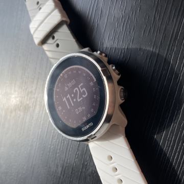 Suunto 9 Super stanje