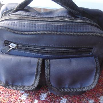 tašnica muško-ženska,kupljena u Njemačkoj duž20cmx14cmx9cm