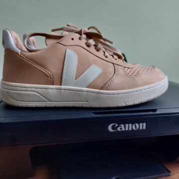 VEJA ŽENSKE TENISICE SNIŽENE