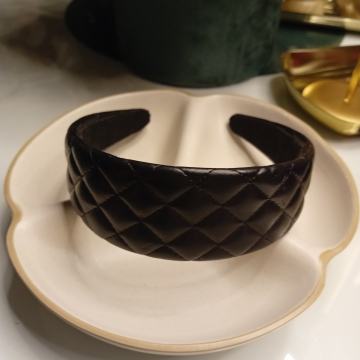 KOŽNI CRNI RAJF - NOVO