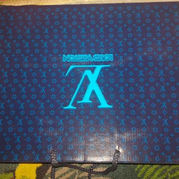 ◇◇◇ Ukrasna darovna kutija-vrecica LOUIS VUITTON ◇◇◇