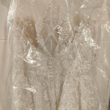 HITNO prodajem vjenčanicu *cijena nije fiksna