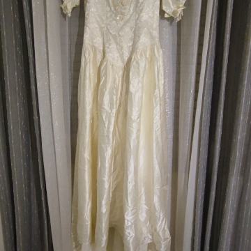 Vintage vjenčanica u champagne boji