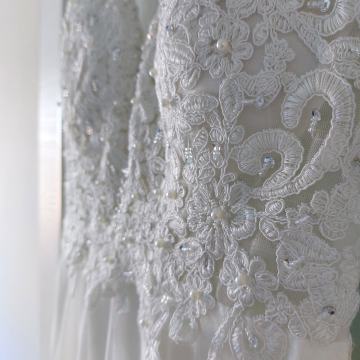 NOVA vjenčanica sa etiketom