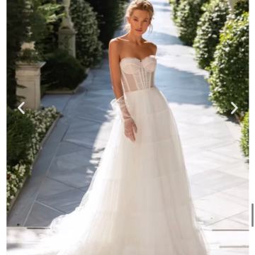 Predivna vjenčanica s korzetom, brend Pollardi