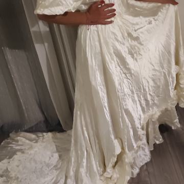 Vjenčanica od satena Barocco