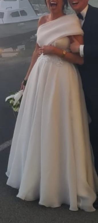Prodajem vjenčanicu - ODGOVARA SVIM VELIČINAMA