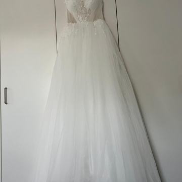 NOVA VJENCANICA   vel S