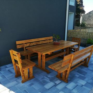 DRVENE KLUPE I STOLOVI