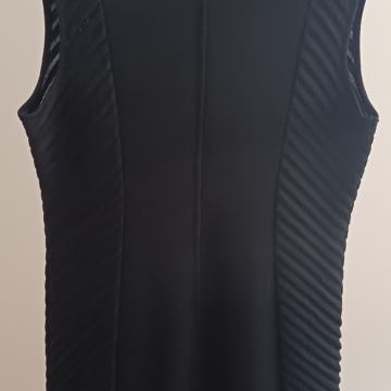 CRNI KOMPLET, HALJINA  I VESTA