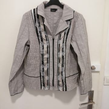 DIZAJNERSKI BEŽ SAKO 42