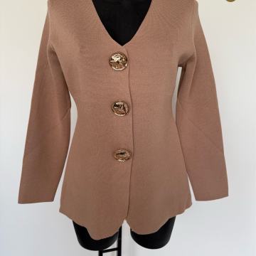 Elegantna bež vesta / blejzer