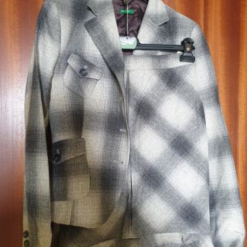 Kostim BENETTON br.42