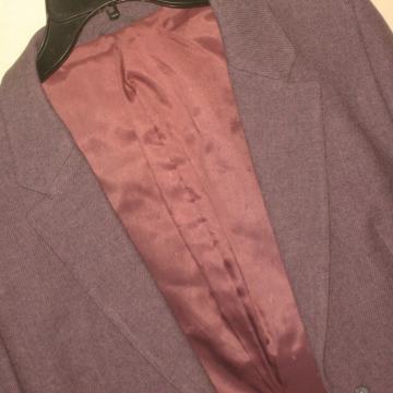 LJUBIČASTI SAKO VEL. 38  NOVO